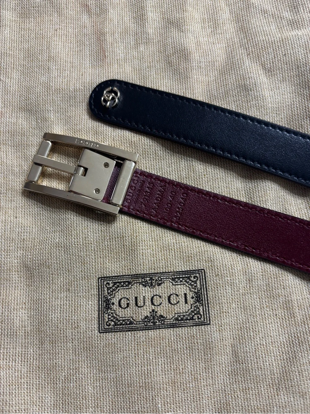 Gucci Reversible Leather Belt in Black and Burgundy with gold Buckle